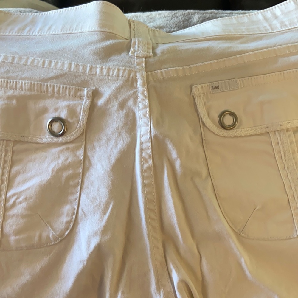 White Capri size 8 pants!